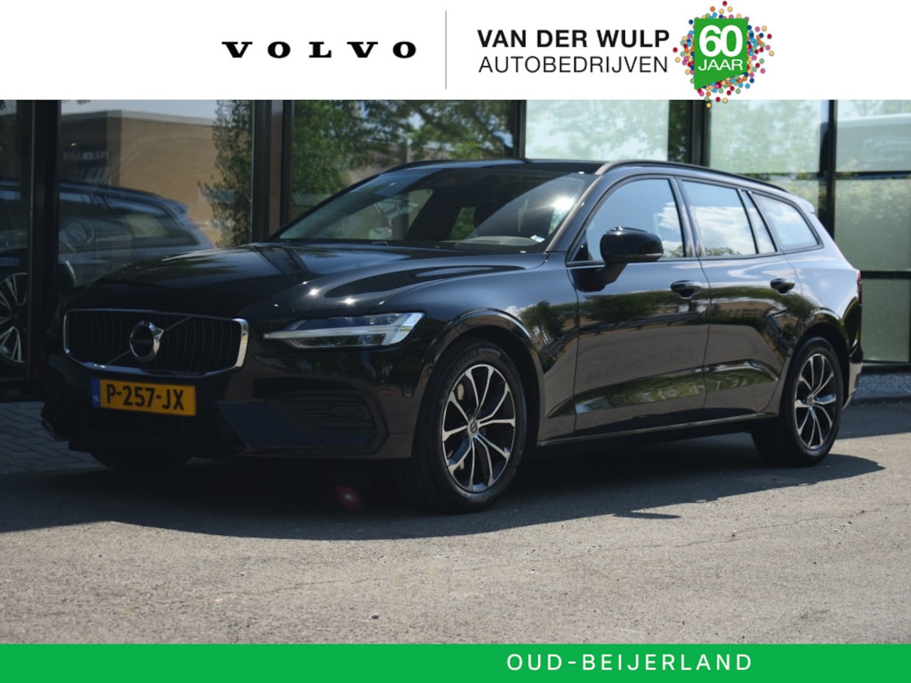 Volvo V60 - B3 163pk Core | Camera | Climate | 17'' - AutoWereld.nl