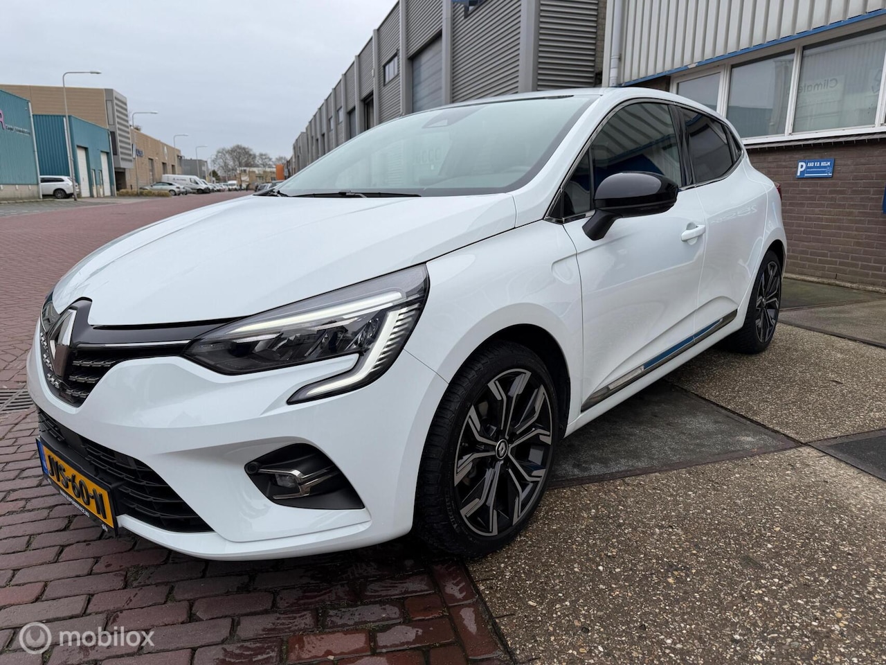 Renault Clio - 1.0 TCe 90 Techno Automaat/Navi/Camera - AutoWereld.nl