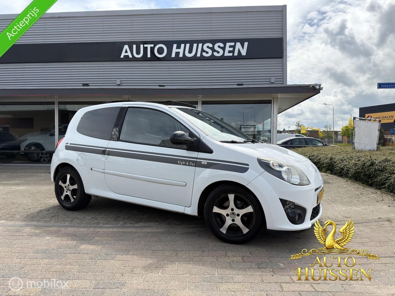 Renault Twingo - 1.2-16V Authentique Pano Airco Day&Night - AutoWereld.nl