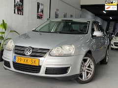 Volkswagen Jetta - 1.6 Trendline/ AUTOMAAT/ nap/ 1jaar apk/ airco/ EL-ramen/ zeer nette auto