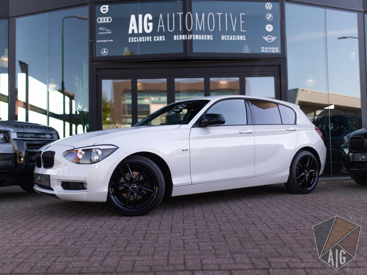 BMW 1-serie - 118i | Urban | Stoelverw. | Bluetooth | PDC - AutoWereld.nl