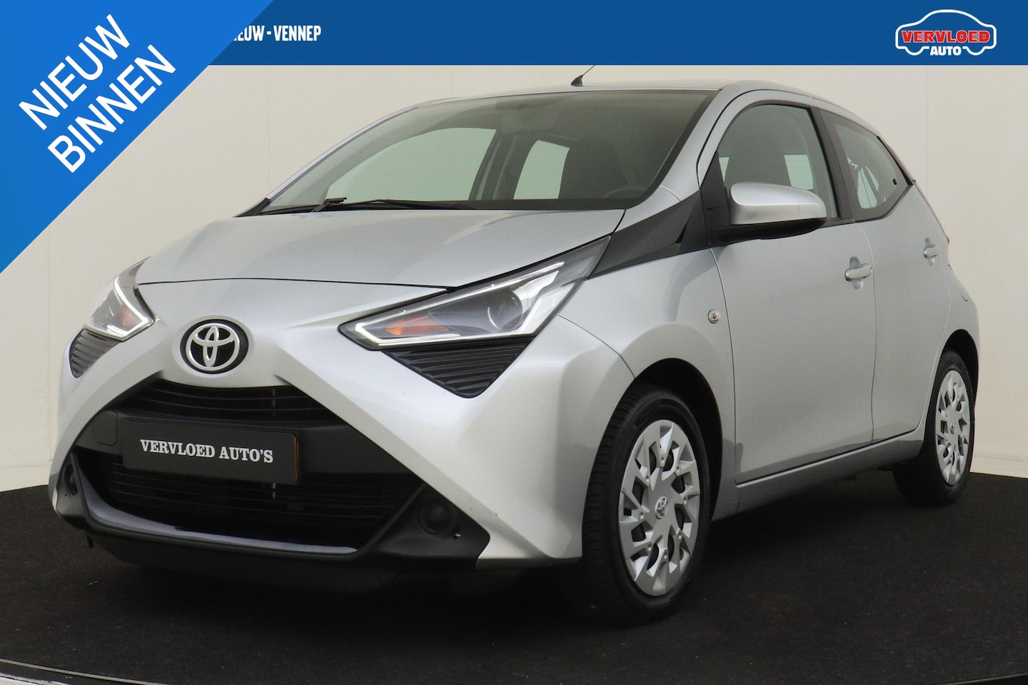 Toyota Aygo - 1.0VVT-i/72PK X-PLAY -CAMERA|CRUISE|AIRCO|CARPLAY|LED|ORIGINEEL.NL|ALL-SEASON|15" - AutoWereld.nl
