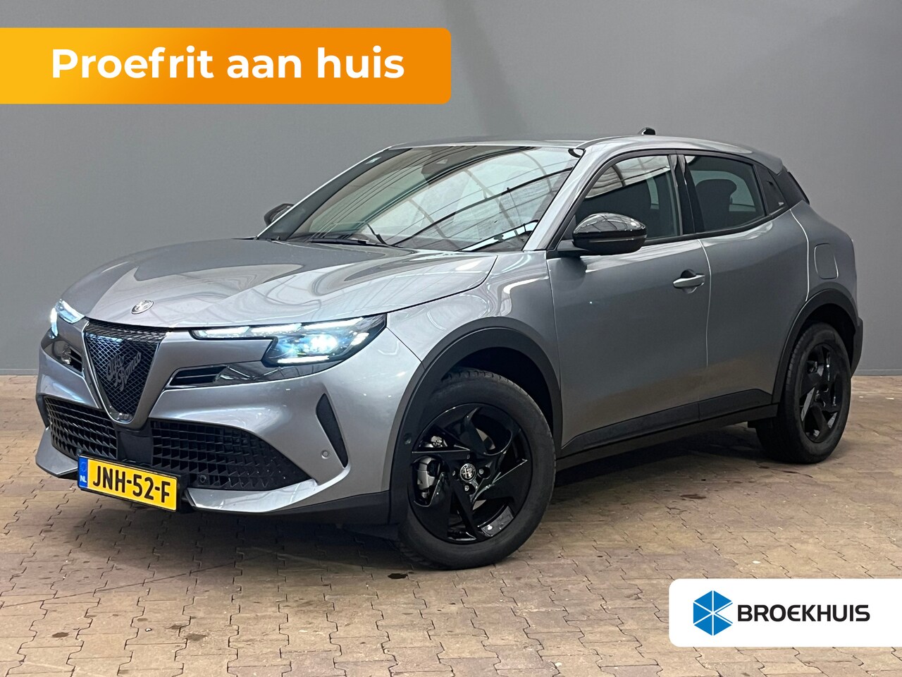 Alfa Romeo Junior - 1.2 Turbo Hybrid Ibrida Speciale 17" Lichtmetaal | Adaptieve Cruise | Leder/Stof | Digitaa - AutoWereld.nl