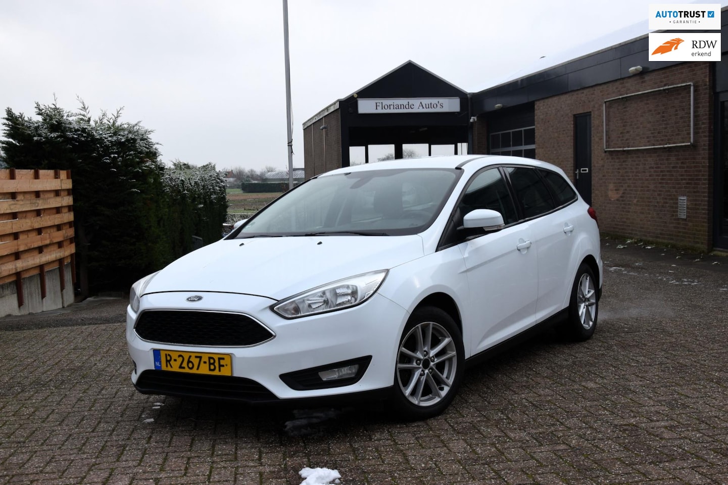 Ford Focus Wagon - 1.5 TDCI Trend Lease Edition 1.5 TDCI Trend Lease Edition - AutoWereld.nl