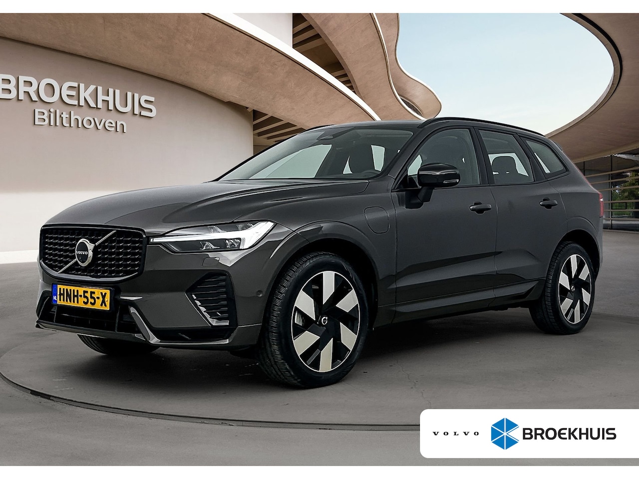 Volvo XC60 - 2.0 T6 Plug-in hybrid AWD Ultra Dark | Trekhaak | PDC V+A en 360 camera | BLIS | Panoramad - AutoWereld.nl