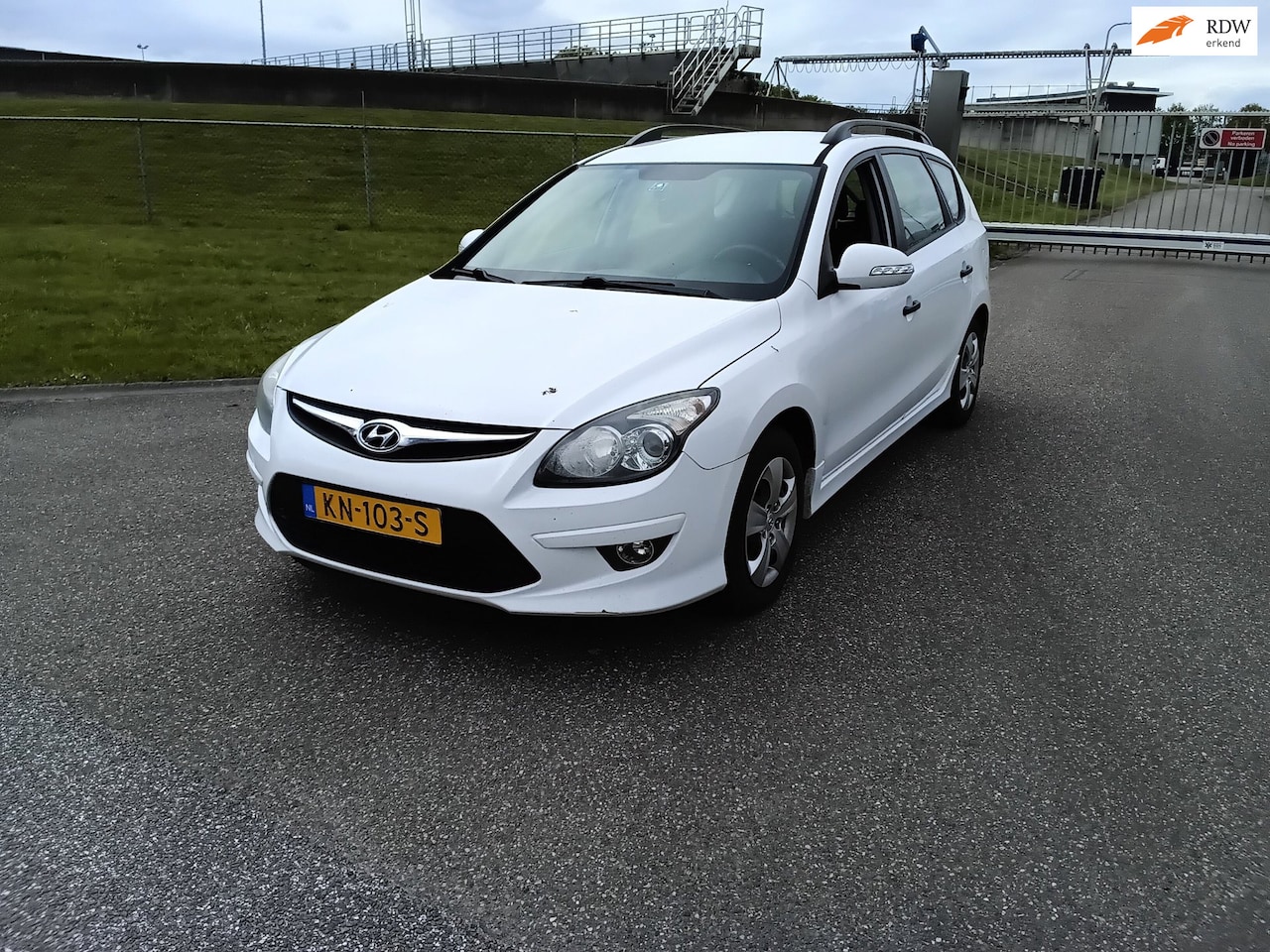 Hyundai i30 CW - 1.6 CRDi Active ZOMEEPRIJS