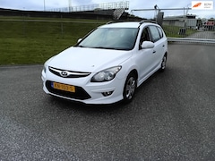 Hyundai i30 CW - 1.6 CRDi Active ZOMEEPRIJS