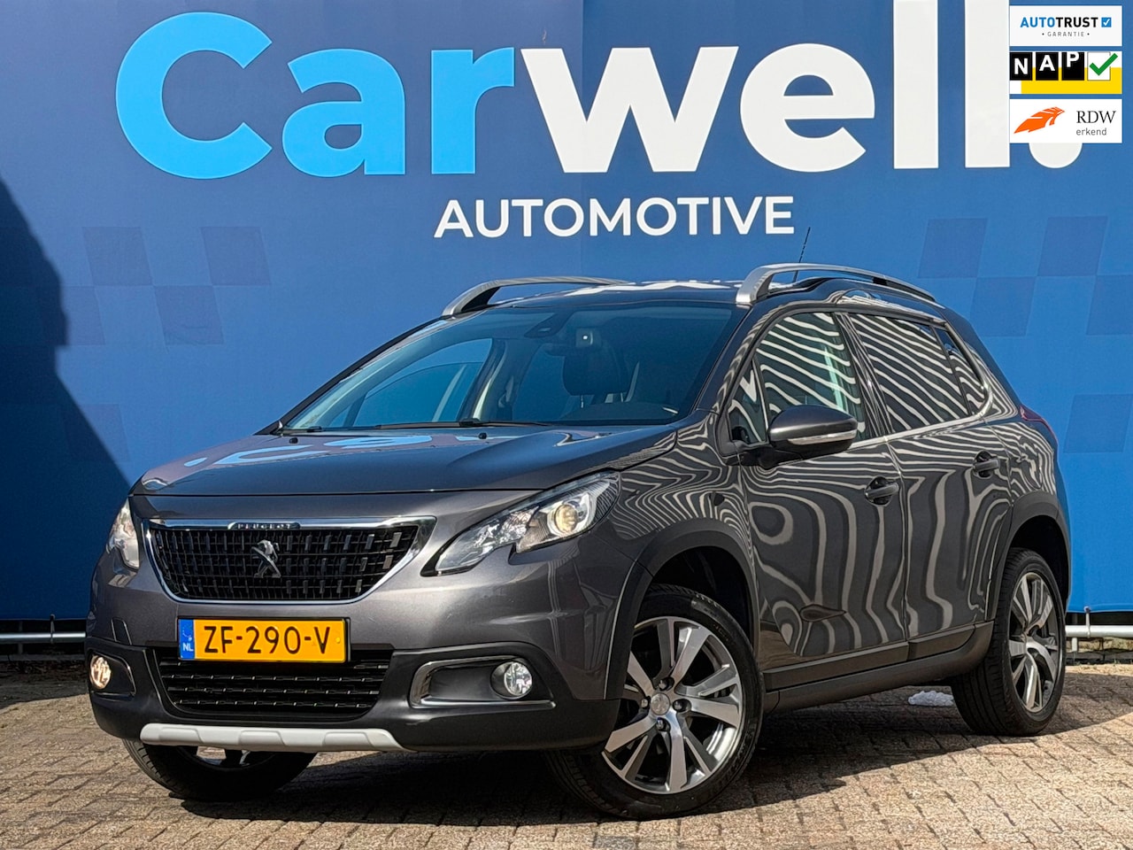 Peugeot 2008 - 1.2 PureTech Allure |6Bak 131PK|D-RiemVervangen|Trekhaak|Carplay|Pano|Camera|Navi|Climate| - AutoWereld.nl