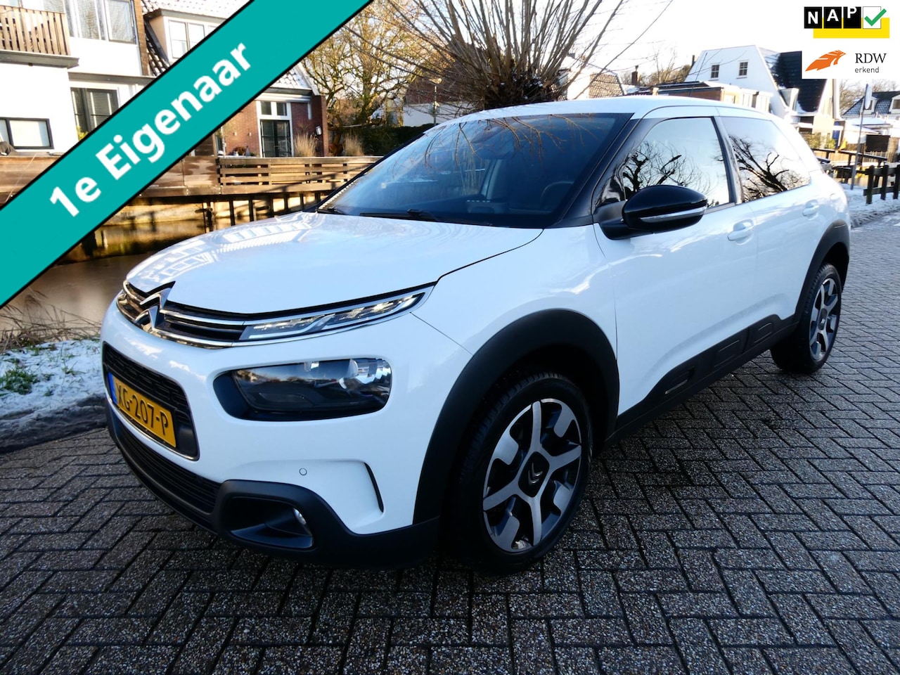 Citroën C4 Cactus - 1.2i Shine 110pk 1e eig. Clima Navi Carplay PDC LED - AutoWereld.nl