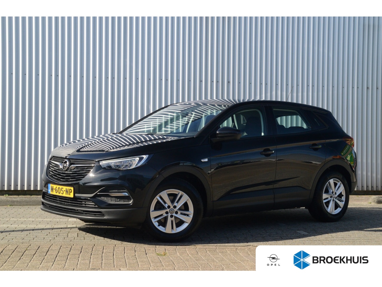 Opel Grandland X - 1.2 130PK | Turbo Edition | Parkersensoren V + A | Cruise control | Afneembare trekhaak | - AutoWereld.nl