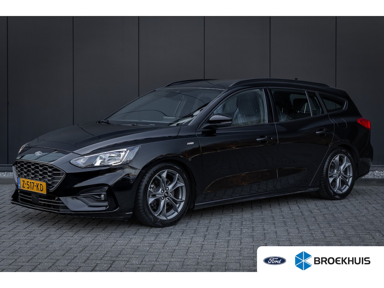 Ford Focus Wagon - 1.0 EcoBoost St-line AUTOMAAT | Winter-pack | DAB | Led-verlichting | Dodehoek detectie - AutoWereld.nl