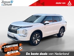 Mitsubishi Outlander - 2.4 PHEV First Edition € 7.500 euro korting eigen voorraad| 8 jaar garantie| Snel leverbaa