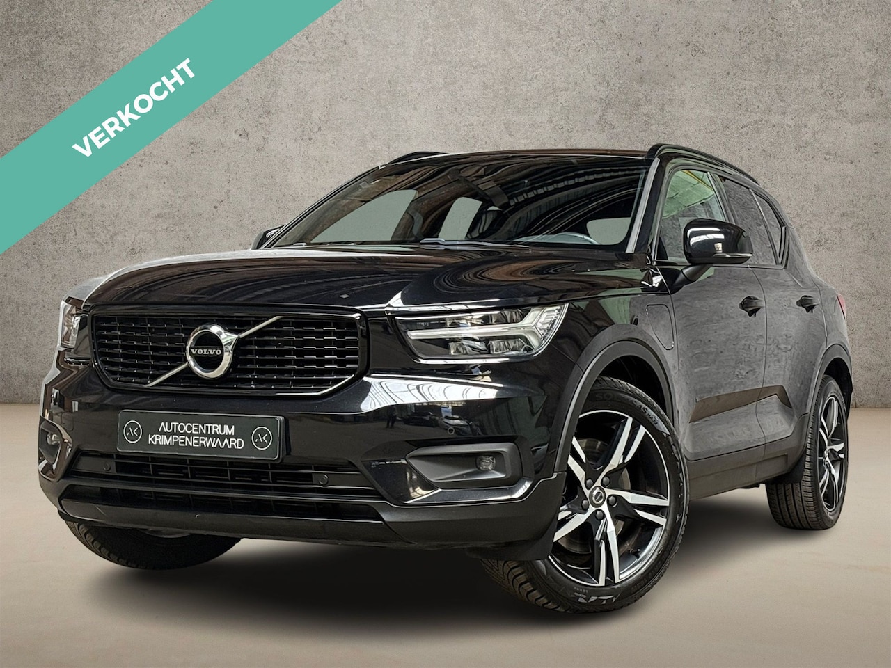 Volvo XC40 - 1.5 T4 Recharge R-Design 211Pk Automaat (APPLE CARPLAY, GROOT NAVI, LEDER/ALCANTARA, STUUR - AutoWereld.nl