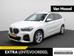 BMW X1 - sDrive18i High Executive | M-SPORT | CAMERA | NAVIGATIE | SFEERVERLICHTING | STOELVERWARMI