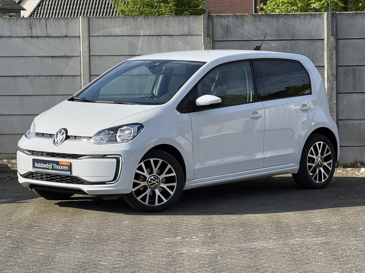 Volkswagen e-Up! - Style Camera | Cruise | Stoelverwarming - AutoWereld.nl