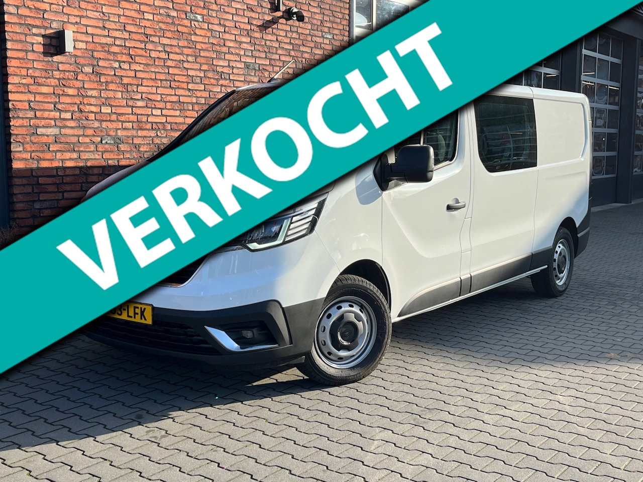 Renault Trafic - 2.0 Blue dCi 150 T29 L2H1 Extra DC 6-Zits AchteruitrijCam./Airco/Cruise/DAB/AppConnect/Nav - AutoWereld.nl