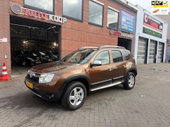 Dacia Duster - 1.6 Lauréate 2wd Airco Leder Trekhaak Lage KM
