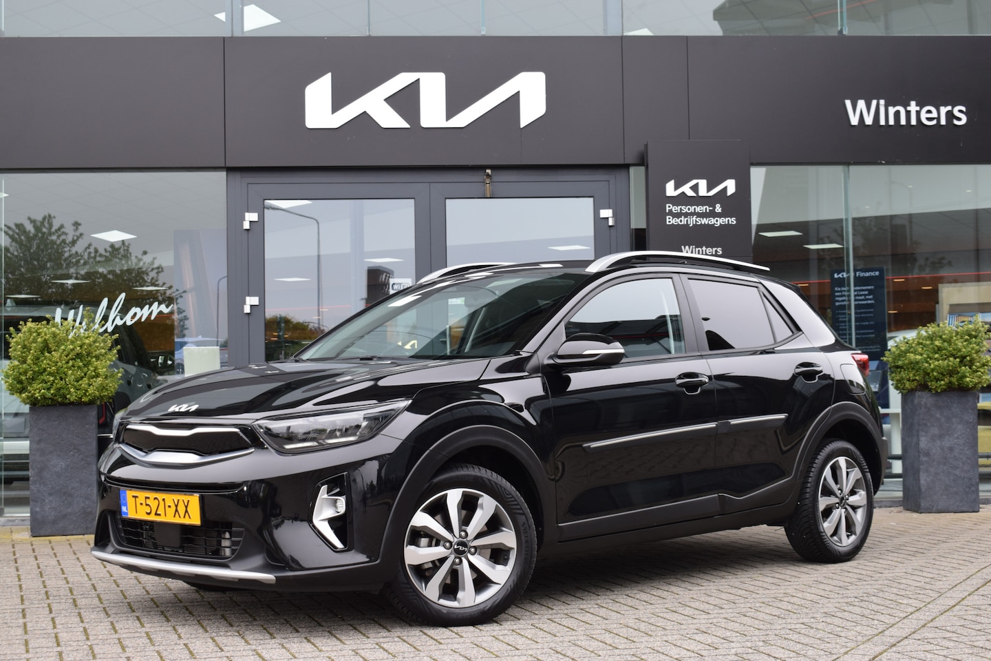 Kia Stonic - 1.0 T-GDi MHEV DynamicPlusLine | Automaat | Climate + Cruise Control | Navigatie | Camera - AutoWereld.nl