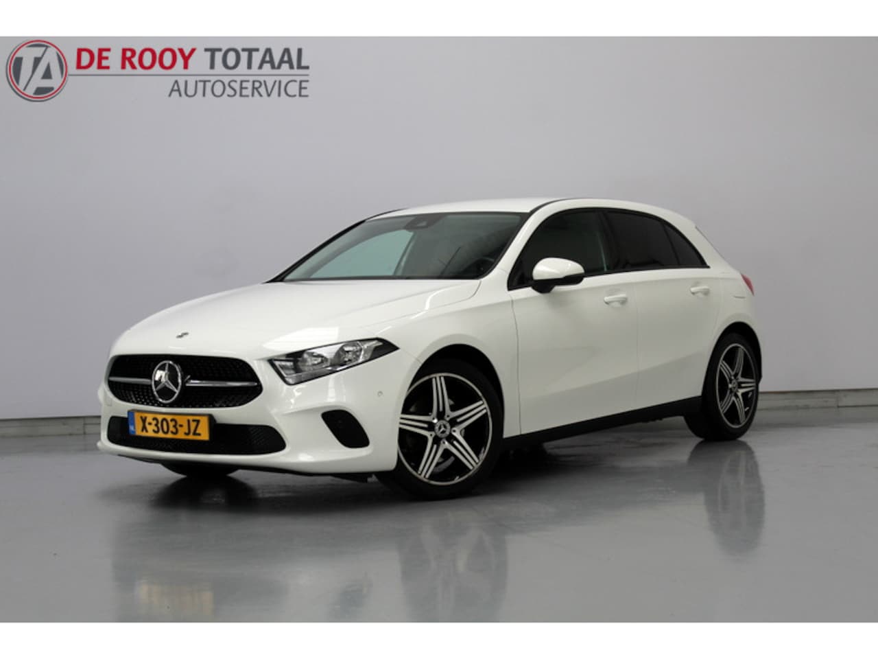 Mercedes-Benz A-klasse - 200 Premium Plus 200 Premium Plus 164PK, RIJKLAAR | AUTOMAAT | 18"LM-VELGEN | STOELVERWARMING | NAVIGATIE | - AutoWereld.nl
