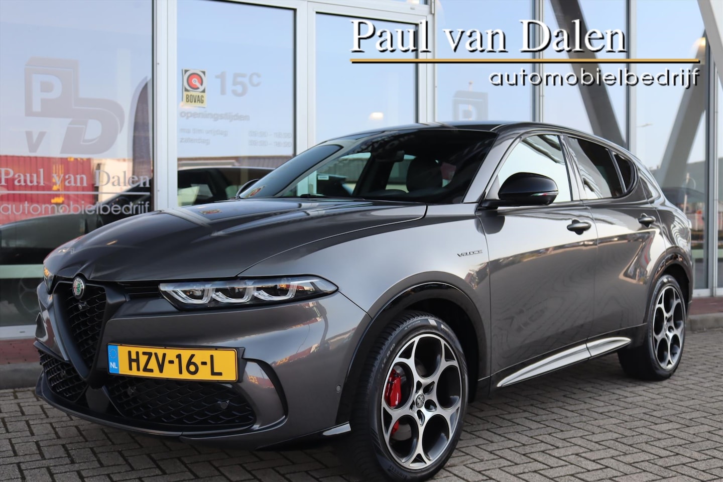 Alfa Romeo Tonale - 1.5T HYBRID 160PK AUTOMAAT VELOCE Leer | 360 Camera | Sfeerverl. | Harman Kardon | Stoelve - AutoWereld.nl
