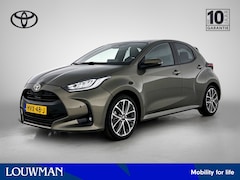 Toyota Yaris - 1.5 Hybrid 130 Executive | BTW Voertuig | Sensoren Voor+achter | Stoel + stuurverwarming |