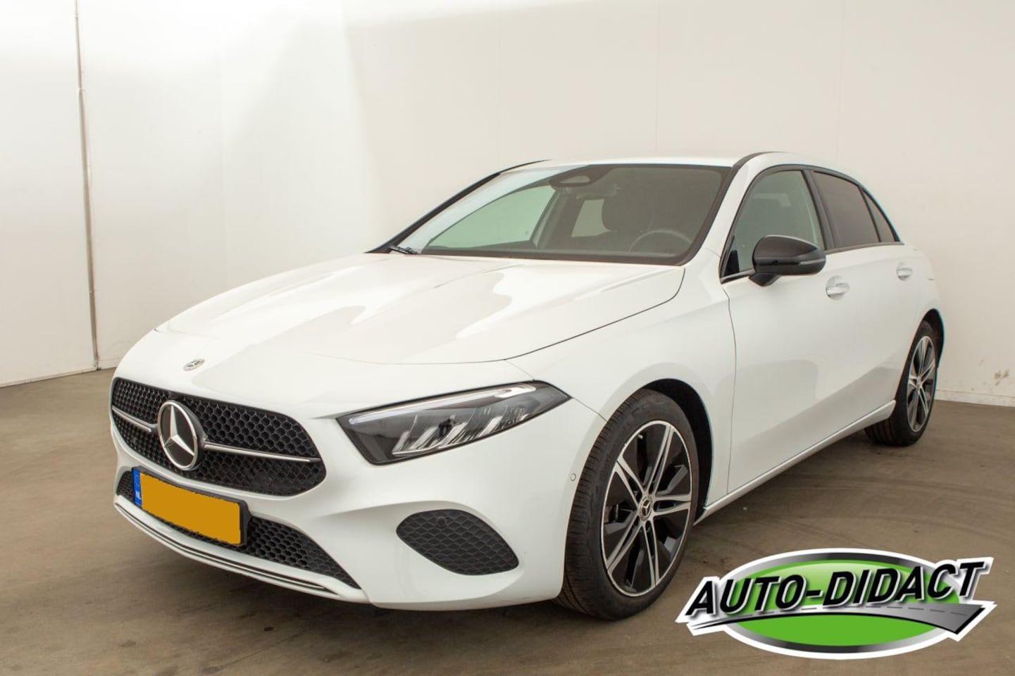 Mercedes-Benz A-klasse - A180 Motor loopt Luxury Line Automaat Koppakking defect - AutoWereld.nl