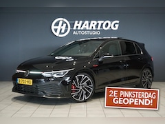 Volkswagen Golf - 2.0 TSI GTI Clubsport 300PK + PANORAMADAK / STUURVERWARMING / 19"