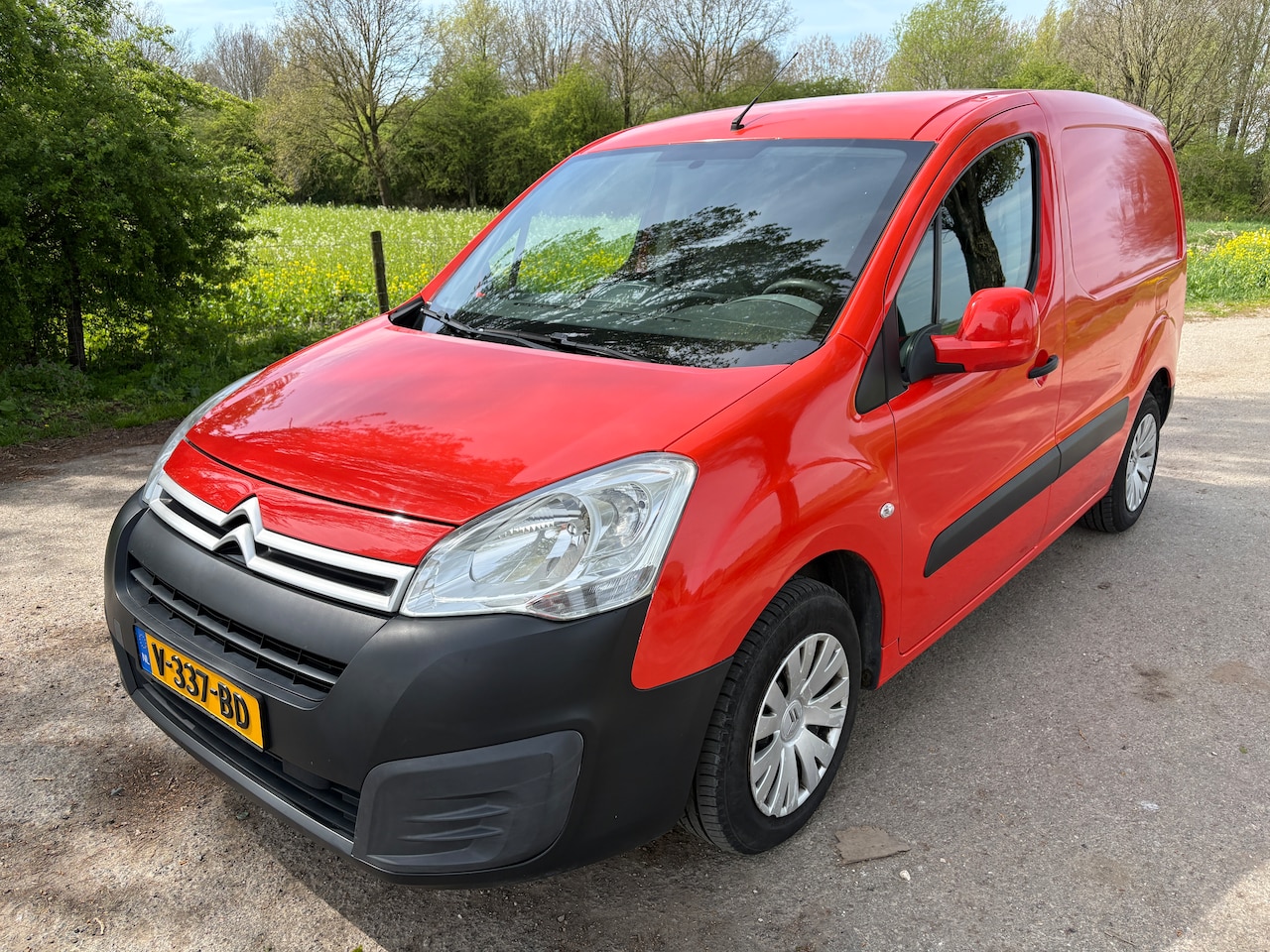 Citroën Berlingo - 1.6 BlueHDI 75 Comfort Economy - AutoWereld.nl