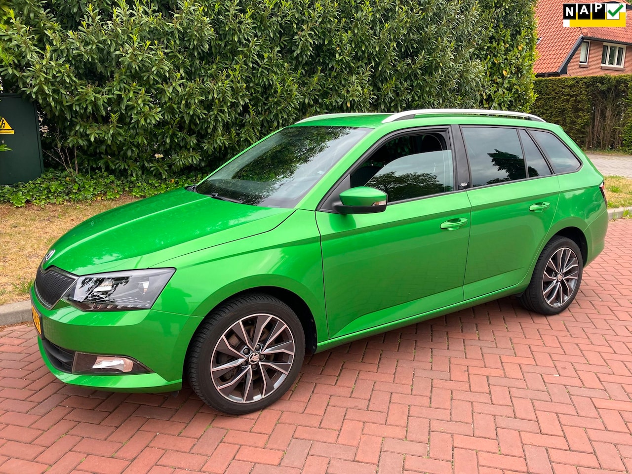 Skoda Fabia Combi - 1.2 TSI Edition 110 pk 6 bak vele opties mooie auto rijd heerlijk - AutoWereld.nl