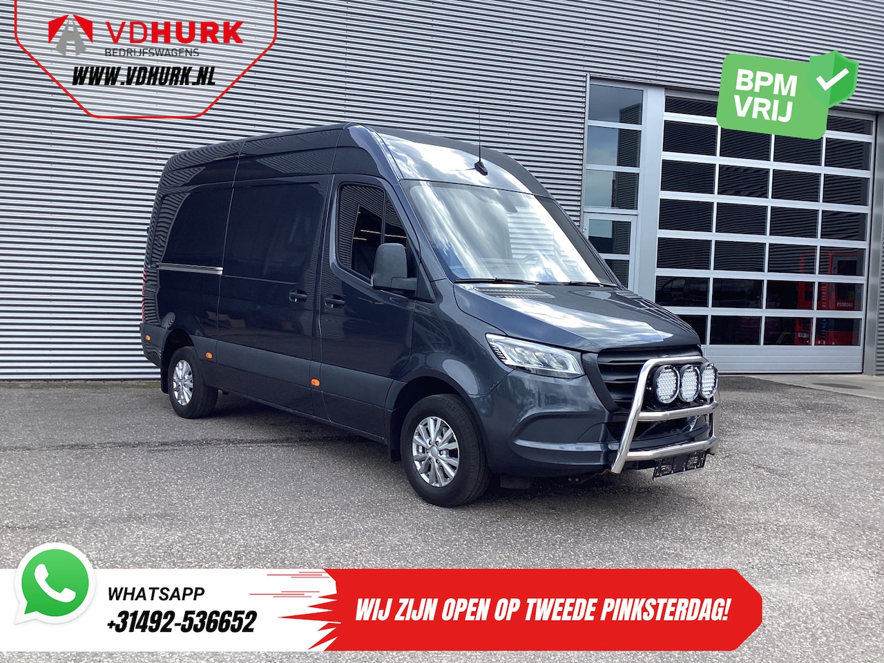 Mercedes-Benz Sprinter - 317 CDI Aut. L2H2 LED/ Adapt.Cruise/ Standkachel/ Stoelverw./ Carplay/ Camera/ Trekhaak - AutoWereld.nl