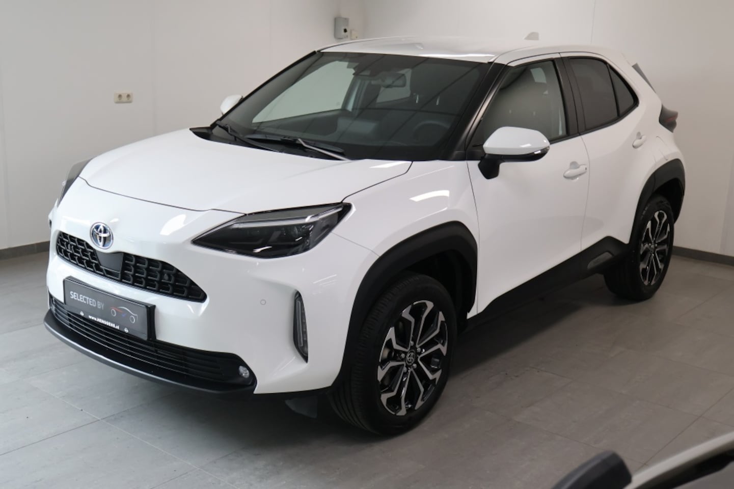Toyota Yaris Cross - 1.5 Hybrid Dynamic | PDC V+A | Stoelverwarming - AutoWereld.nl