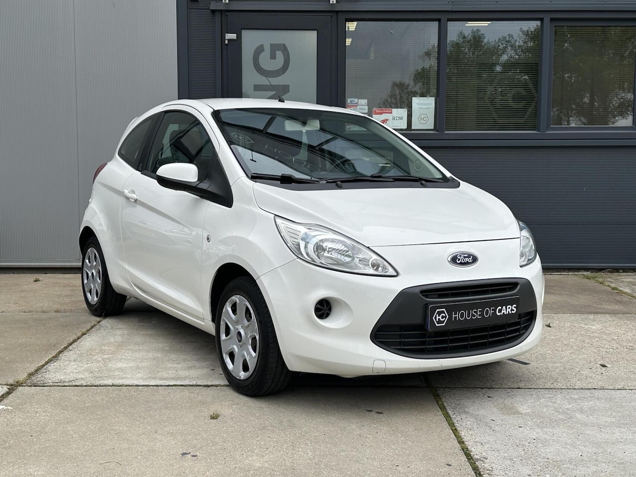 Ford Ka - 1.2 Style start/stop Airco Radio/CD/AUX NAP - AutoWereld.nl