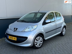 Peugeot 107 - 1.0-12V XR Carplay Nieuwe Koppeling Airco 5d Nieuwe Apk