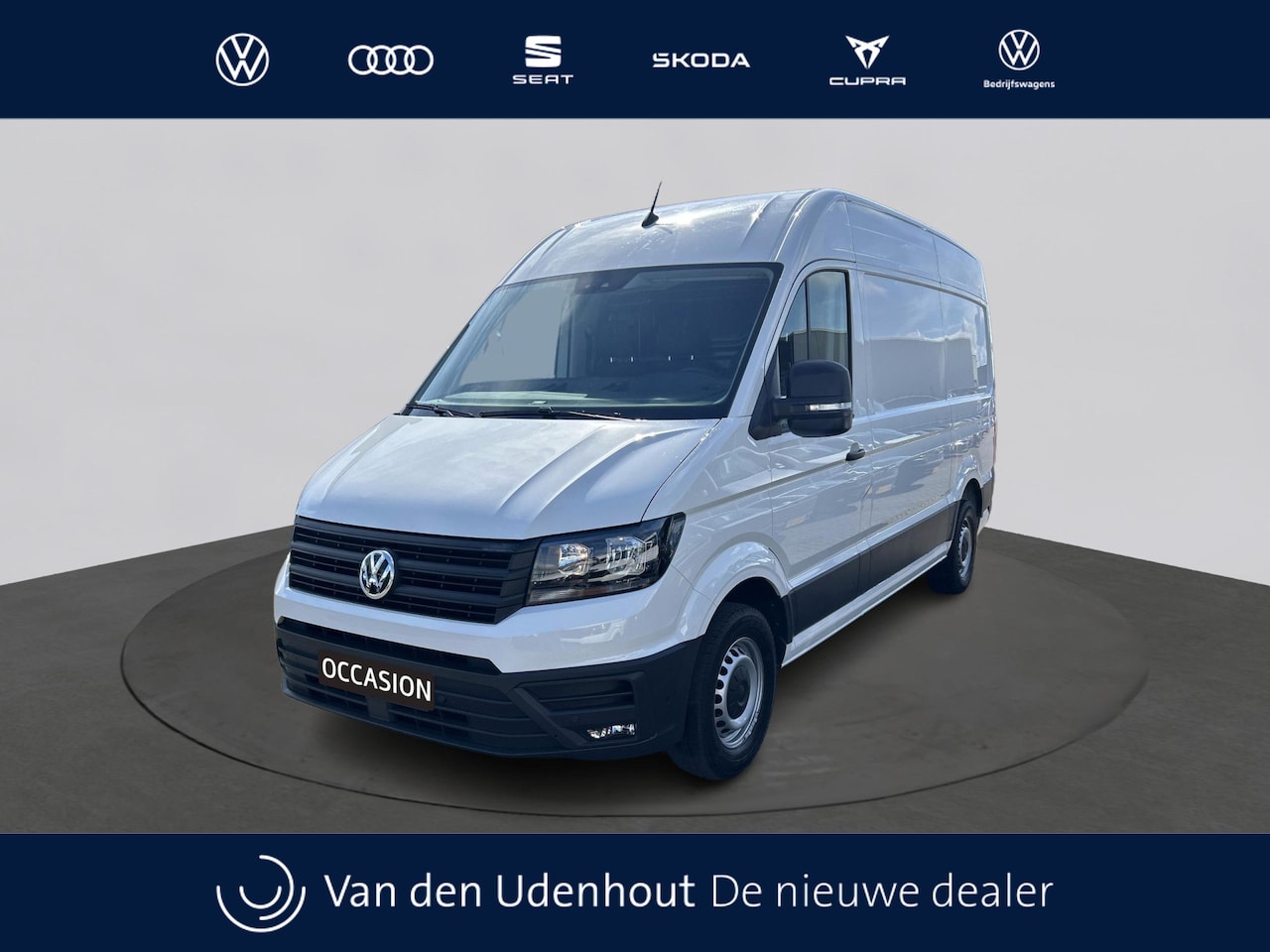 Volkswagen Crafter - L3H3 2.0 TDI 140pk 3.5T Highline / Geveerde stoel / Camera / Trekhaak / App Connect - AutoWereld.nl