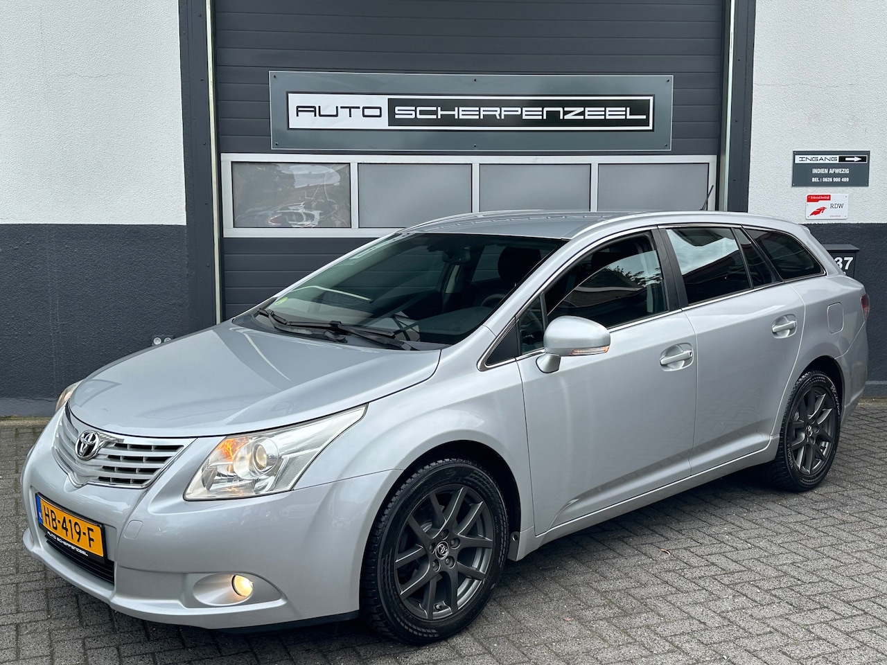 Toyota Avensis Wagon - 1.8 VVTi Comfort | AIRCO | NAVI | TREKHAAK | NW APK | - AutoWereld.nl