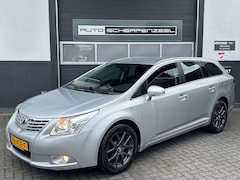 Toyota Avensis Wagon - 1.8 VVTi Comfort | AIRCO | NAVI | TREKHAAK | NW APK |