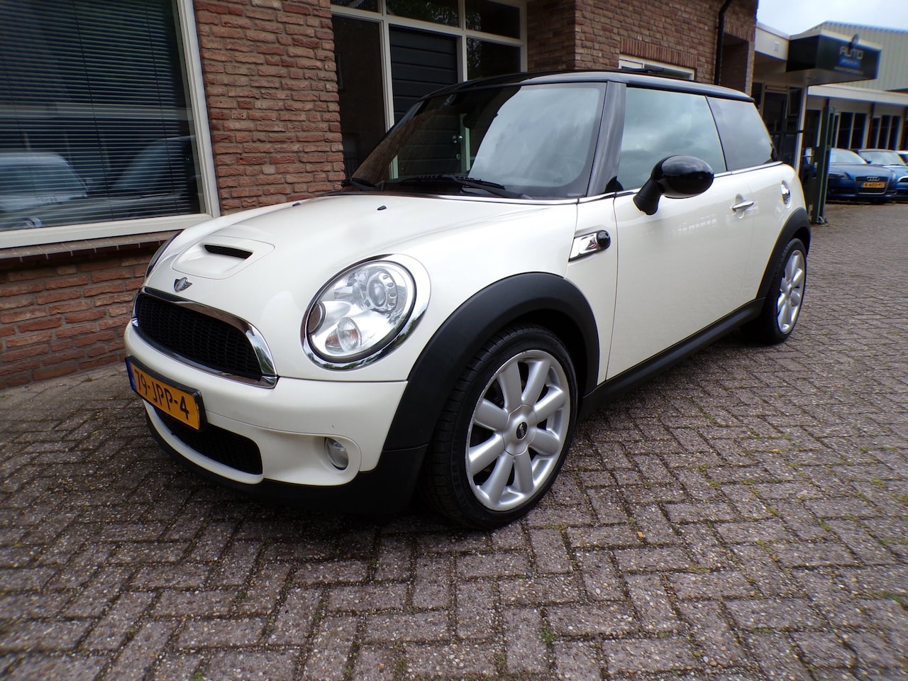MINI Cooper S - Mini 1.6 Leder / Navi / Panoramadak - AutoWereld.nl