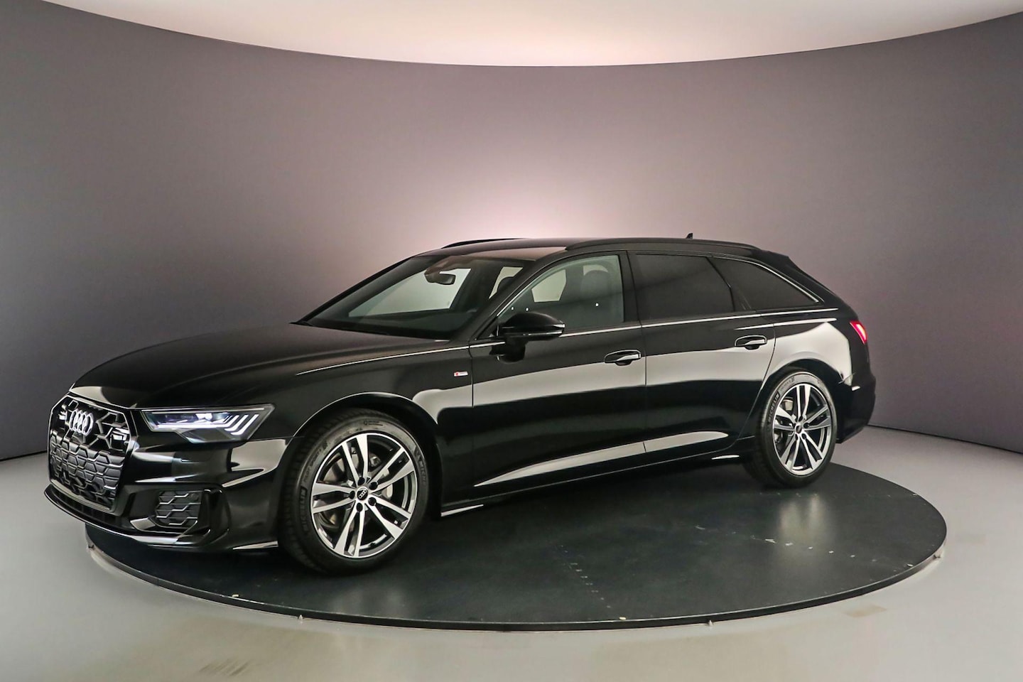Audi A6 Avant - 40 TFSI S edition Competition | Adaptieve Cruise | Apple/Android Play | Camera | Matrix Le - AutoWereld.nl