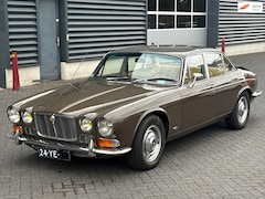 Jaguar XJ - XJ6 4, 2
