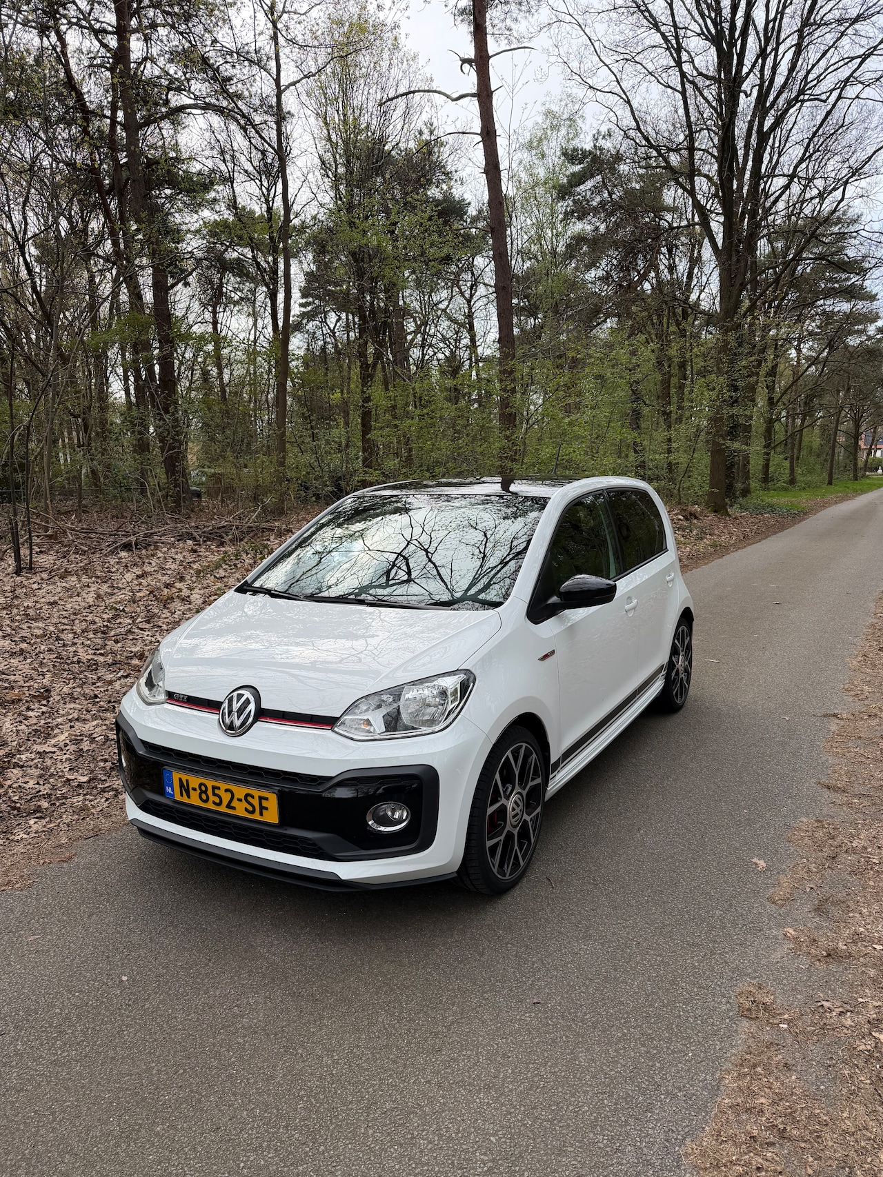 Volkswagen Up! - 1.0 TSI GTI - AutoWereld.nl