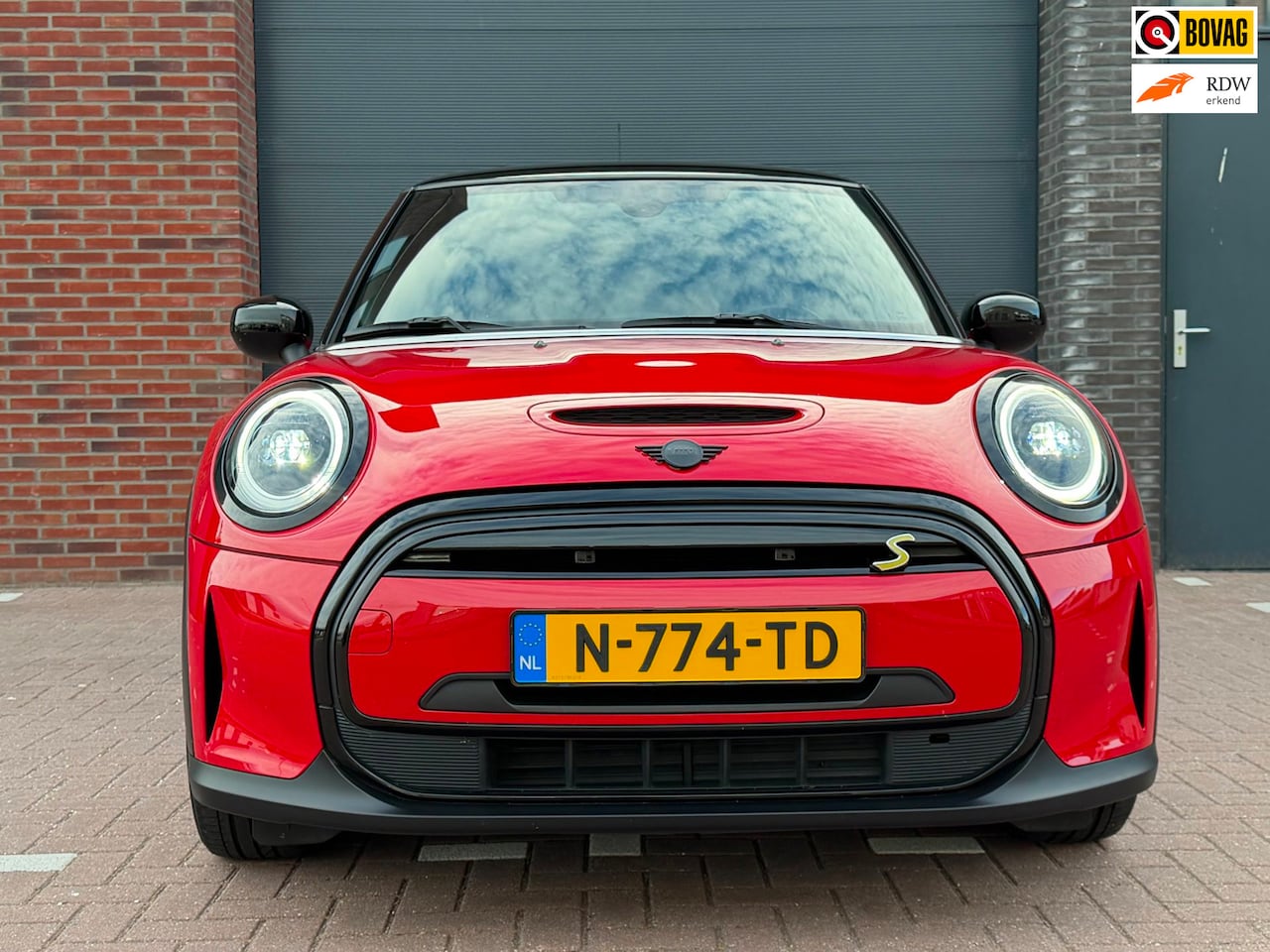 MINI Mini-Electric - E 33 kWh, SOH 96%, Navi, CarPlay, Garantie - AutoWereld.nl