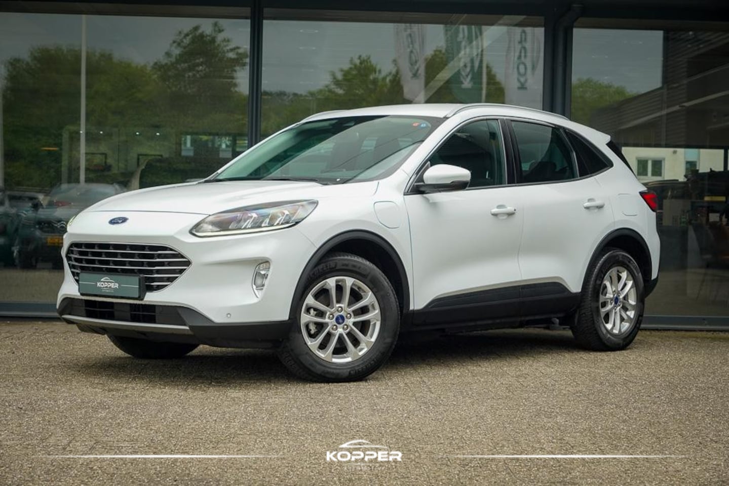 Ford Kuga - 2.5 PHEV Titanium / Camera / Winter Pack / Virtual / Incl BTW - AutoWereld.nl