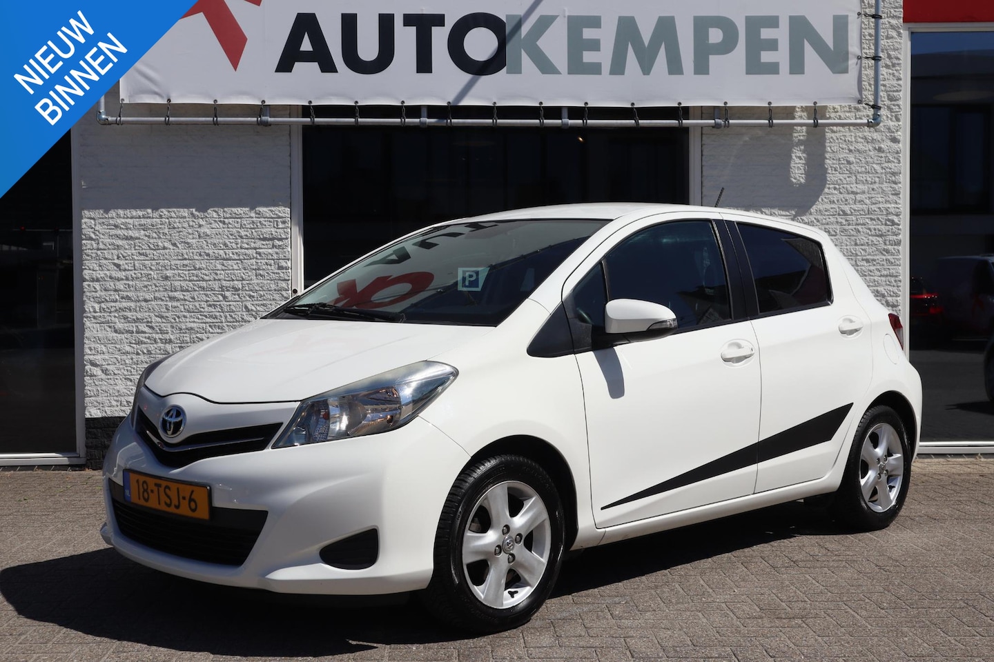 Toyota Yaris - 1.0 VVT-i ASPIRATION NAVIGATIE|BLUETOOTH|ACHTERUITRIJCAMERA - AutoWereld.nl