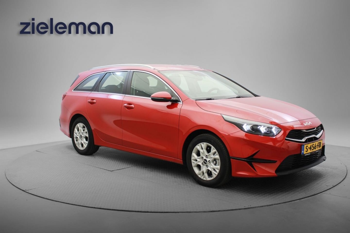 Kia Cee'd - Ceed Sportwagon 1.5 T-GDi DynamicLine - Carplay, Camera, Cruise - AutoWereld.nl