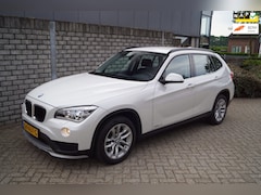 BMW X1 - SDrive20i Executive Autom Navi Professional Clima Xenon Cruise PDC LMV Trekhaak enz NL Aut