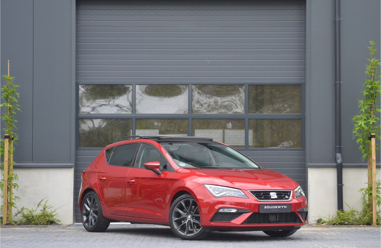 SEAT Leon - 2.0 TSI FR Pano | Beats | Carplay | Automaat | Stoelverwarming - AutoWereld.nl