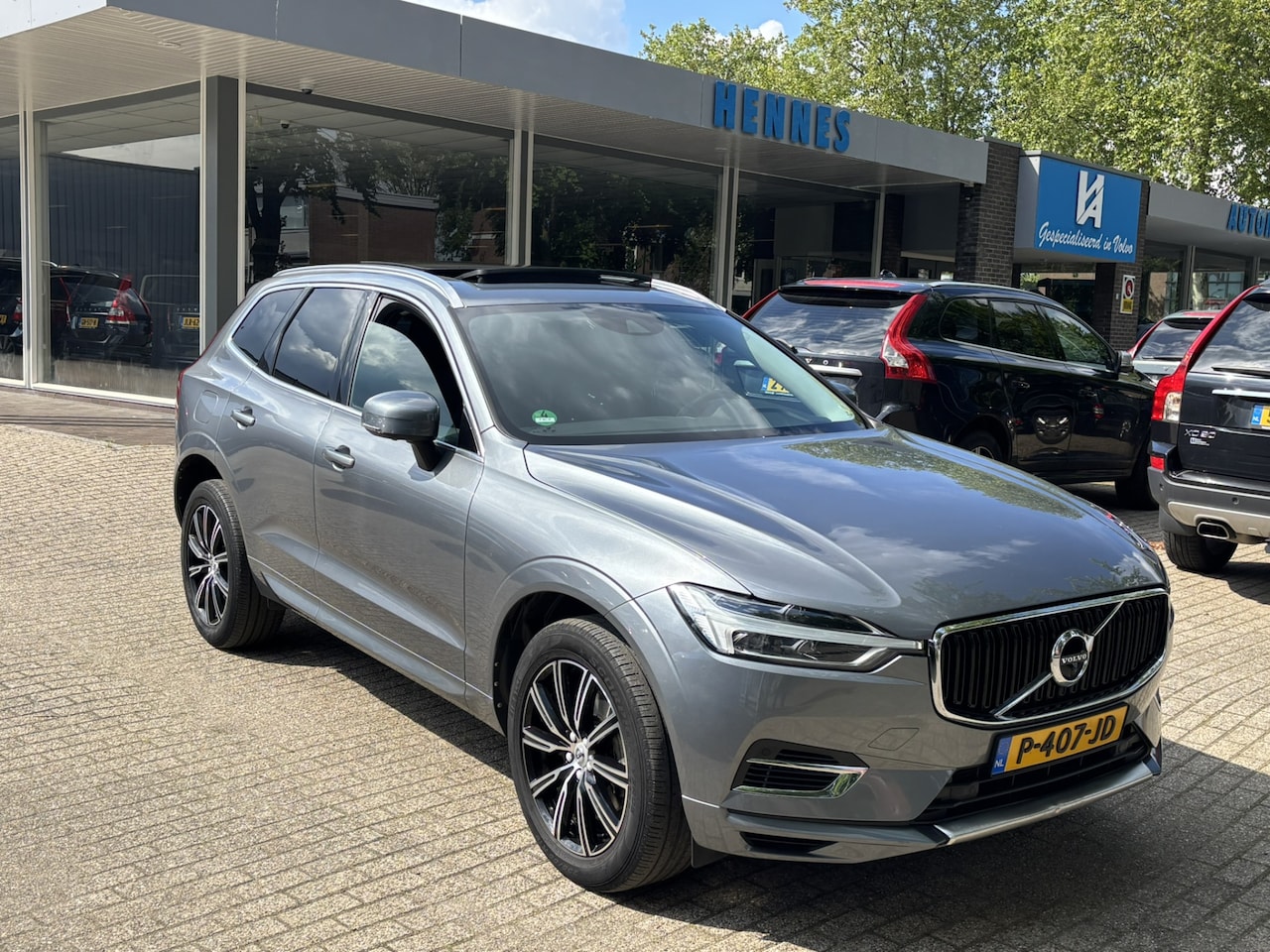 Volvo XC60 - T8 AWD Pano 360 Keyless Stoelventilatie DAB Styling pack - AutoWereld.nl