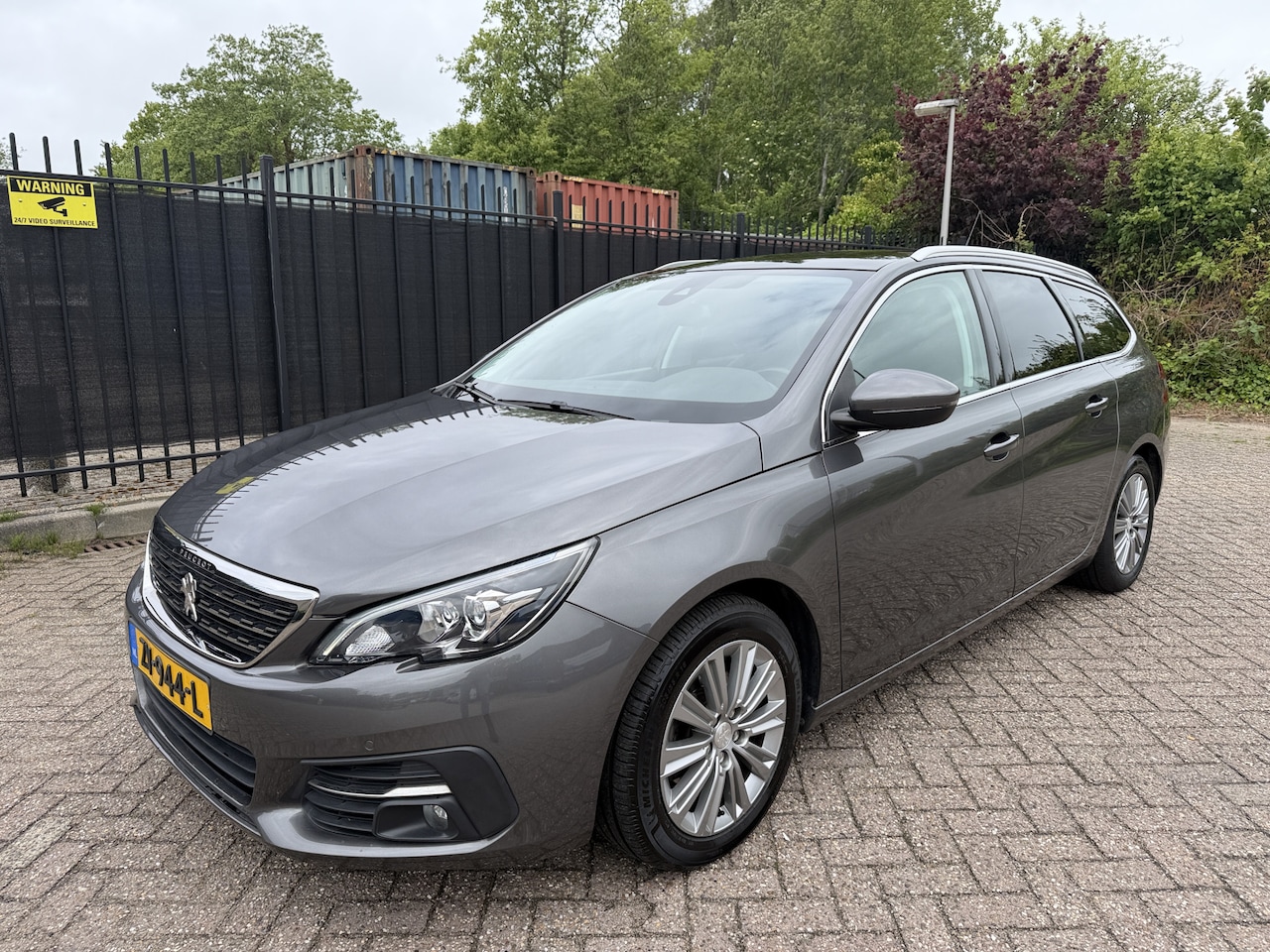 Peugeot 308 SW - 1.2 PureTech Allure Carplay/Pano/DAB/CAM/Cruise - AutoWereld.nl