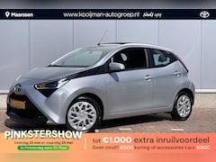 Toyota Aygo - 1.0 VVT-i x-play x-shift | Cabrio | Automaat | Camera | Airco | Navigatie