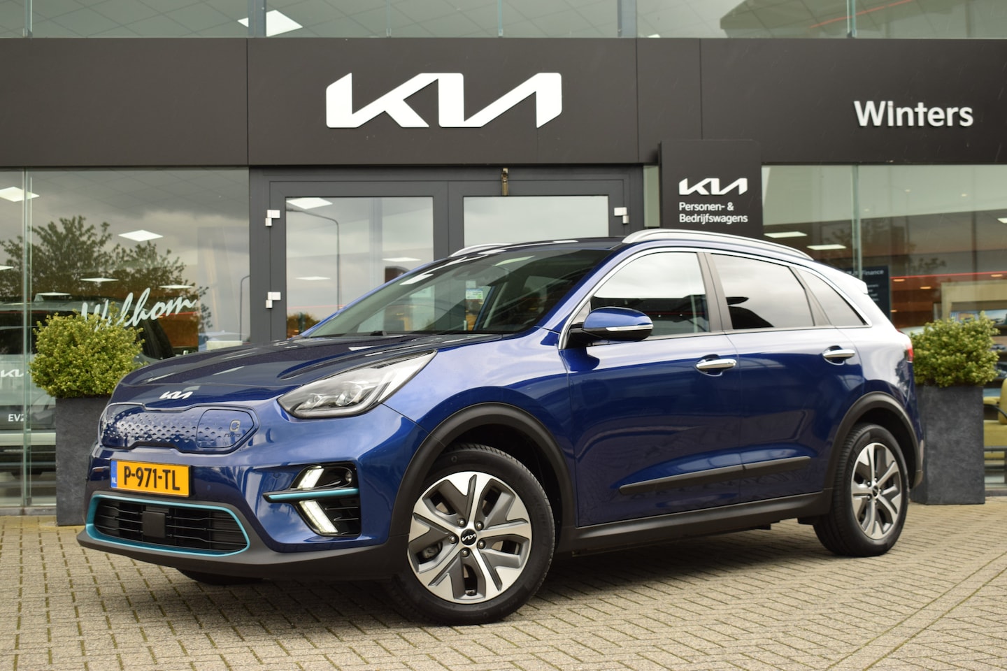 Kia e-Niro - DynamicPlusLine 64 kWh | Schuif/ Kanteldak | Stoel/Stuurverwarming | Leder | Tot 10Jr. Kia - AutoWereld.nl